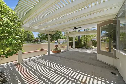 40502 Via Amapola, Murrieta, CA 92562 - Photo 10