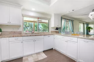 30096 Via Velez, Temecula, CA 92592 - Photo 6