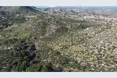 7 Turtle Creek Rd, Lake Elsinore, CA 92530 - Photo 12