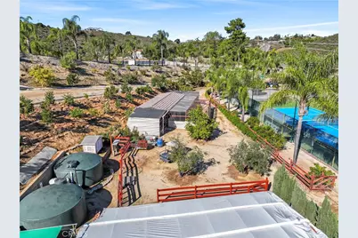 35751 Avenida La Cresta, Murrieta, CA 92562 - Photo 12