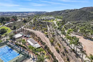 35751 Avenida La Cresta, Murrieta, CA 92562 - Photo 4