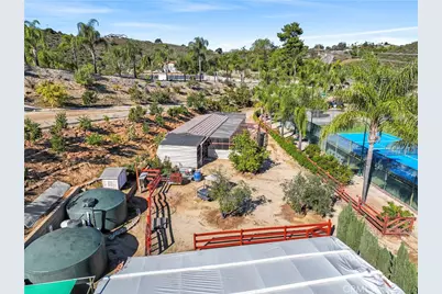 35751 Avenida La Cresta, Murrieta, CA 92562 - Photo 12