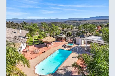 35751 Avenida La Cresta, Murrieta, CA 92562 - Photo 8