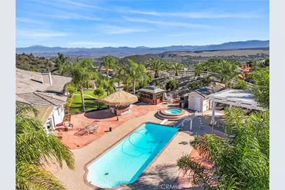 35751 Avenida La Cresta, Murrieta, CA 92562 - Photo 8