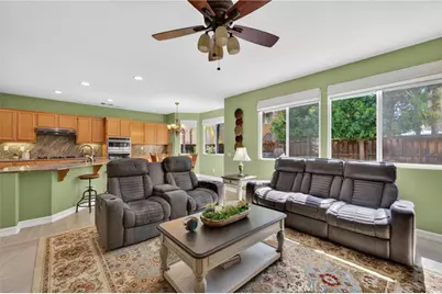 38134 Padaro Street, Murrieta, CA 92563 - Photo 10