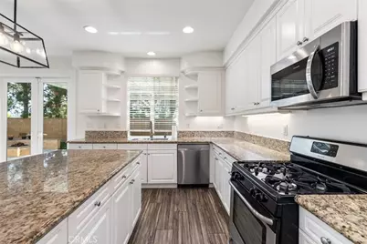 40102 Portsmouth, Temecula, CA 92591 - Photo 16