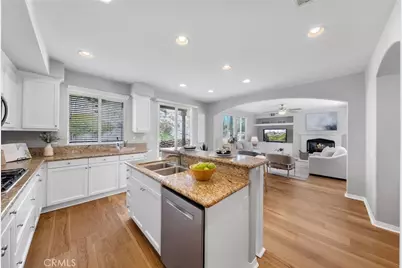 27558 Fern Pine Way, Murrieta, CA 92562 - Photo 2