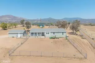 34715 Empty Saddle, Hemet, CA 92544 - Photo 32