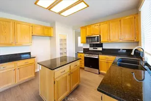 25326 Chesterfield Ln, Wildomar, CA 92595 - Photo 18