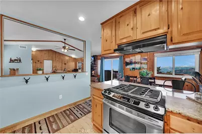 30895 Summit Drive, Running Springs, CA 92382 - Photo 10