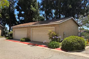 2410 N Towne, Pomona, CA 91767 - Photo 36