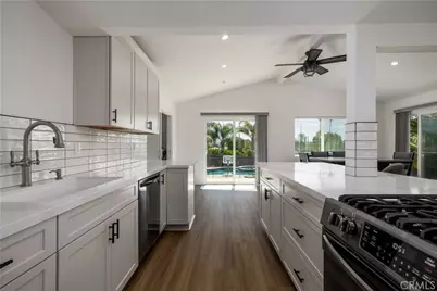 325 Salina Court, Vista, CA 92083 - Photo 6