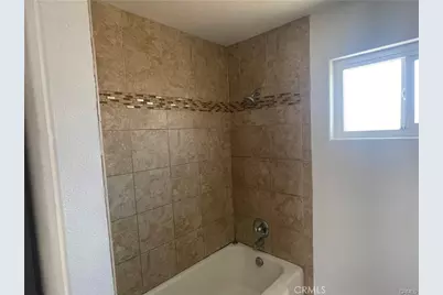20365 Broken Bow, Apple Valley, CA 92307 - Photo 8