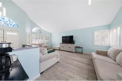 23755 Cork Oak Circle, Murrieta, CA 92562 - Photo 2