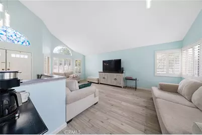 23755 Cork Oak Circle, Murrieta, CA 92562 - Photo 2