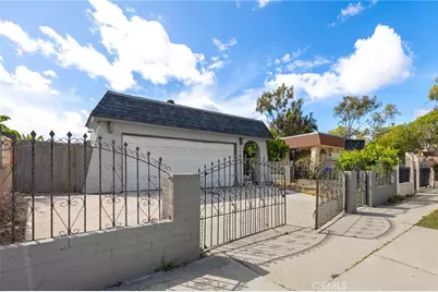395 Calle Mariposa, Oceanside, CA 92057 - Photo 2