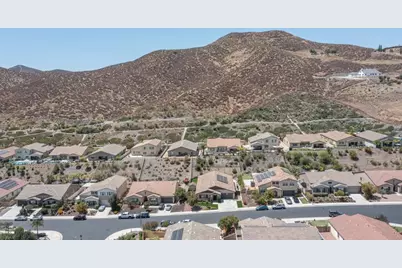 24089 Deputy, Menifee, CA 92584 - Photo 36
