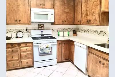 26064 Verde Grande Court, Menifee, CA 92586 - Photo 6