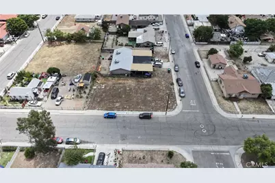 8 S Alessandro Avenue, San Jacinto, CA 92583 - Photo 1