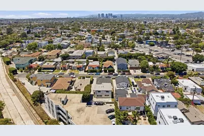 1636 S Ridgeley, Los Angeles, CA 90019 - Photo 28