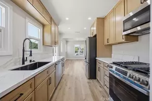 1636 S Ridgeley, Los Angeles, CA 90019 - Photo 8