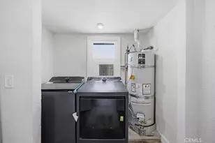 1636 S Ridgeley, Los Angeles, CA 90019 - Photo 20
