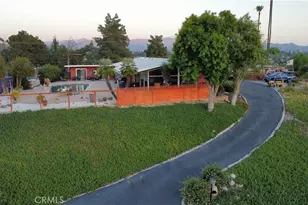 1717 Terrace Dr, Hemet, CA 92544 - Photo 2