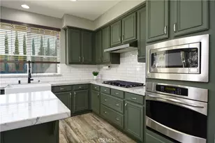 30414 De Caron, Murrieta, CA 92563 - Photo 8