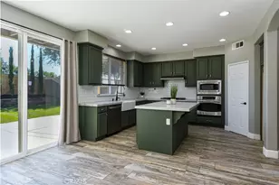 30414 De Caron, Murrieta, CA 92563 - Photo 10
