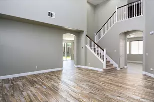 30414 De Caron, Murrieta, CA 92563 - Photo 4