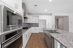 24185 Chestnut Oak St, Murrieta, CA 92562 - Photo 14