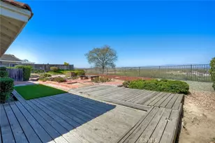 854 Rivertree, Oceanside, CA 92058 - Photo 32