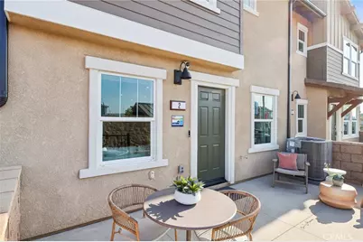 15575 April Dawn Way #3, Fontana, CA 92336 - Photo 2