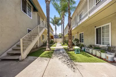 2217 Burroughs Street #5, San Diego, CA 92111 - Photo 2