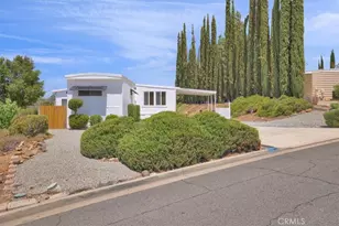 22780 Skylink Dr, Canyon Lake, CA 92587 - Photo 2