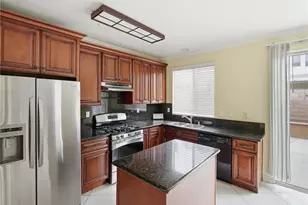 15689 Swan Rd, Fontana, CA 92337 - Photo 10