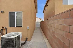 15689 Swan Rd, Fontana, CA 92337 - Photo 30