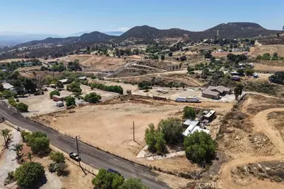 33521 Daily Road, Menifee, CA 92584 - Photo 8