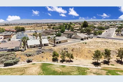 13722 Greenwood, Victorville, CA 92395 - Photo 22