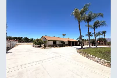 26145 Soboba, Hemet, CA 92544 - Photo 2