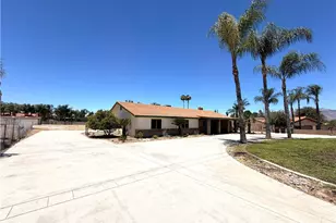 26145 Soboba, Hemet, CA 92544 - Photo 2