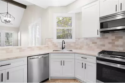 38510 Glen Abbey Lane, Murrieta, CA 92562 - Photo 10