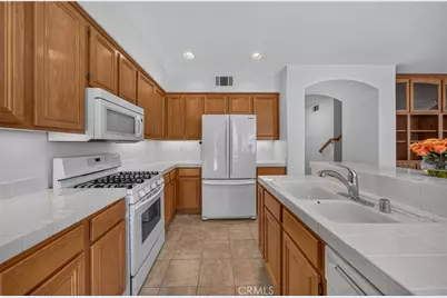 39977 Chalon Court, Temecula, CA 92591 - Photo 10