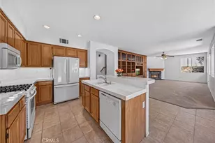 39977 Chalon Ct, Temecula, CA 92591 - Photo 6