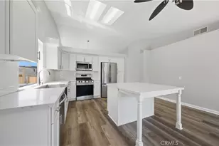 24428 Oakridge Cir, Murrieta, CA 92562 - Photo 16