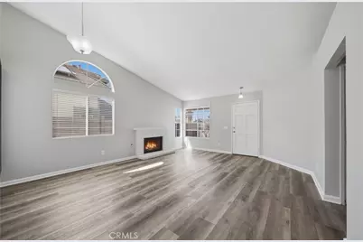 24428 Oakridge Cir, Murrieta, CA 92562 - Photo 8