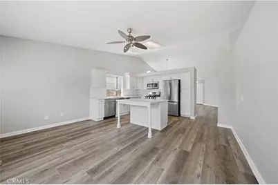 24428 Oakridge Cir, Murrieta, CA 92562 - Photo 14