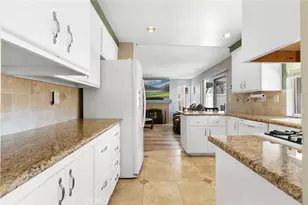 31533 Calle Los Padres, Temecula, CA 92592 - Photo 12