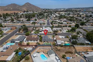 3292 Debbie Ln, Riverside, CA 92501 - Photo 18