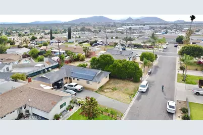 3292 Debbie Lane, Riverside, CA 92501 - Photo 6